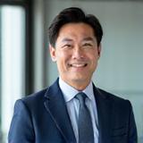 경험이 풍부해 보이는 대표이사의 인물 사진